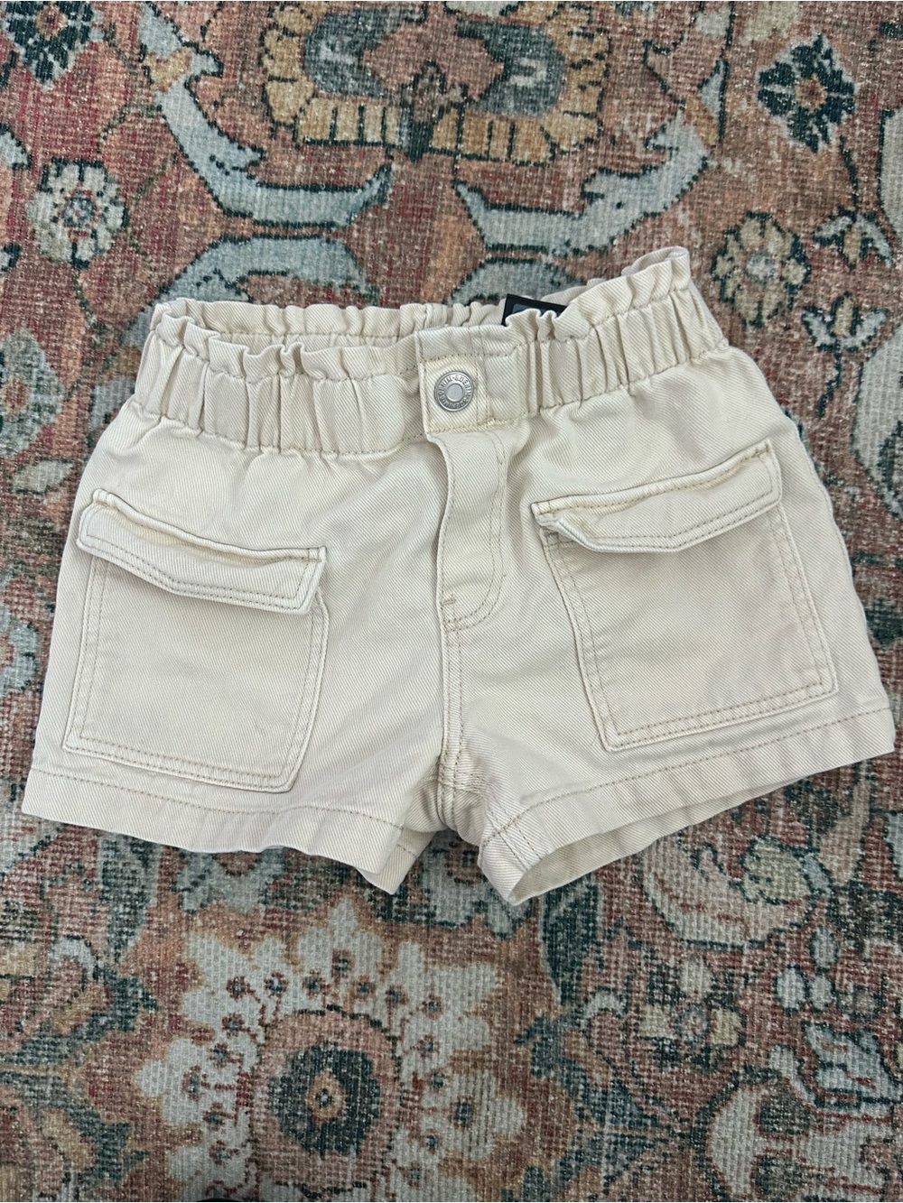 H&M Girls Beige Twill Cotton Shorts
Elastic Waist Pockets Size 5T